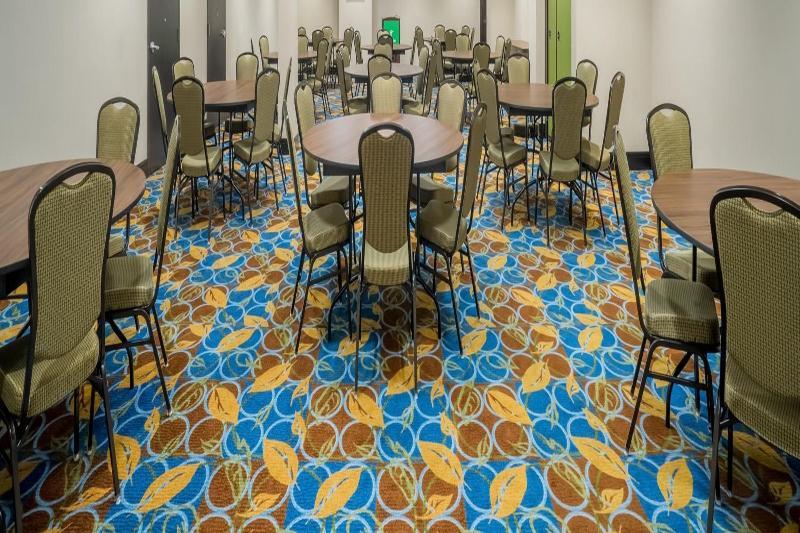 Holiday Inn - Terre Haute By Ihg Exterior photo